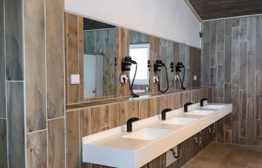 Die sanitären Anlagen im Azur Camping Wertheim sind auf neuestem Stand.