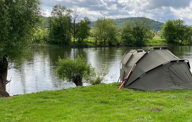 Der Azur Camping Wertheim bietet Stellplätze und Zeltplätze direkt am Main,