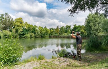 Angler am Hirschfeldsee | Sperrfechter Freizeitpark Oedheim | HeilbronnerLand