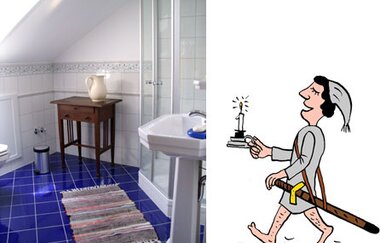 Im Bad im Dachgeschoss gibt es ein WC und eine Dusche