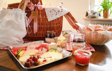 Frühstück im Korb | Ferienwohnung Rast & Ruh | Neudenau | HeilbronnerLand