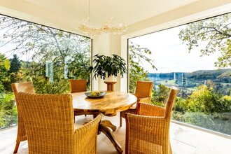 Hohenlohe Hideaway in Langenburg: Esszimmer mit Ausblick