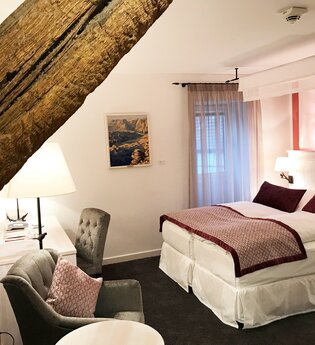 Doppelzimmer mit Himmelbett