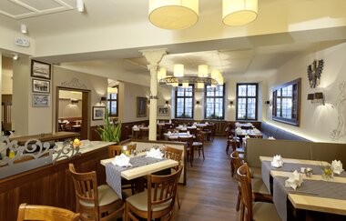 Stadt-gut-Hotel und Gasthof Goldener Adler in Schwäbisch Hall: Gaststube