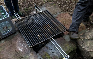 Grillstelle im Trekking-Camp Bachgeflüster