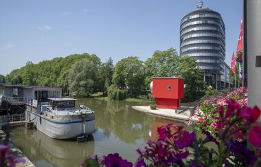 One Man House auf der Inselspitze im Heilbronner Neckar