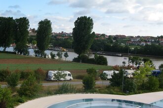 Wohnmobilstellplatz Lauffen am Neckar | am Neckartal-Radweg & Freibad Lauffen