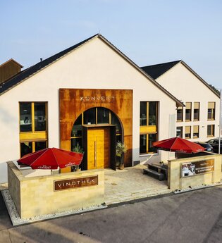 Außenbereich am Weinkonvent - schöne Sommer-Open-Air-Location | HeilbronnerLand