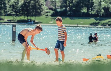 Spielen am  Breitenauer See