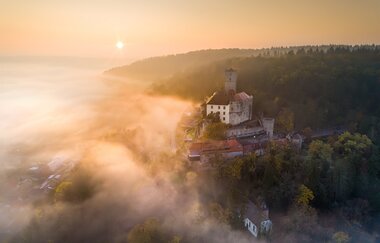 Luftaufnahme Burg Guttenberg | Neckarmühlbach | HeilbronnerLand