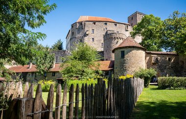Burg Guttenberg mit Burgschenke, Burgmuseum & Greifenwarte