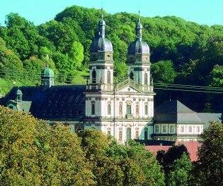 Die Klosterkirche von Schöntal ist weithin sichtbar.