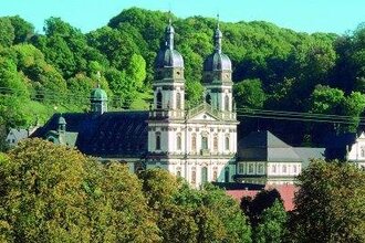 Die Klosterkirche von Schöntal ist weithin sichtbar.