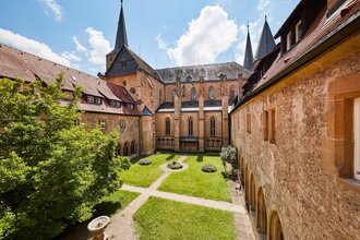 Kloster Bad Wimpfen im Tal | Innenhof mit Kreuzgang | HeilbronnerLand