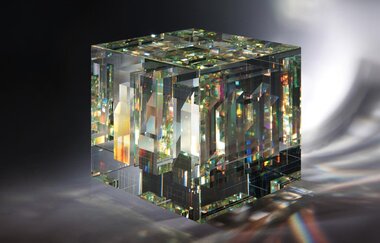 Geschliffener Glasstein