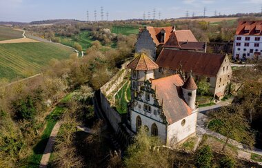 Blick auf die Höhenburg Schloss Liebenstein in Neckarwestheim.