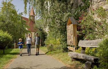 Tannenburg mit Kapelle am Bühlertalwanderweg