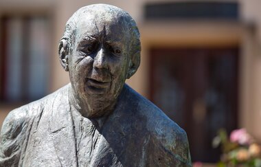 Theodor Heuss Statue | Brackenheim |  HeilbronnerLand