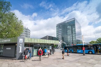 Außenansicht Tourist Information am Hauptbahnhof