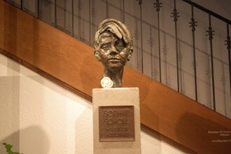 Büste von Sophie Scholl im Rathaus Forchtenberg
