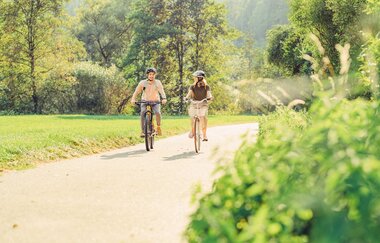 Etappe 1 Radfahrer zwischen Wengen und Untergröingen