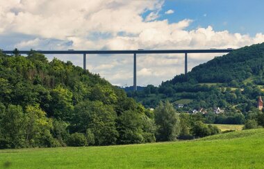 Kochertalbrücke bei Geislingen am Kochersteig