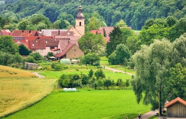 Radfahrer im Jagsttal bei Klepsau